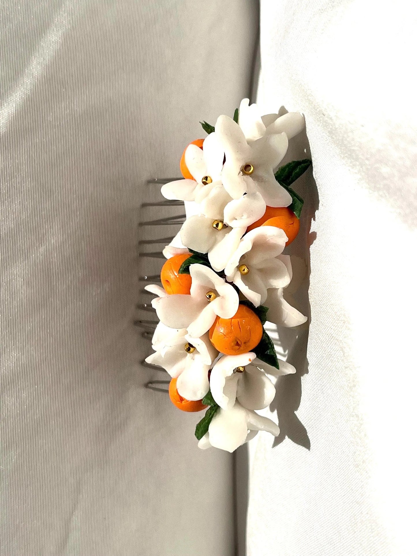 Azahar Orange Blossom Hair Comb – Handmade Spanish Floral Hair Piece with Citrus Oranges – Andalusian Bridal Hair Accessory, hair side.