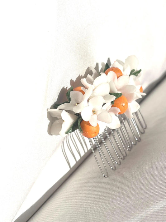 Azahar Orange Blossom Hair Comb – Handmade Spanish Floral Hair Piece with Citrus Oranges – Andalusian Bridal Hair Accessory, hair side.