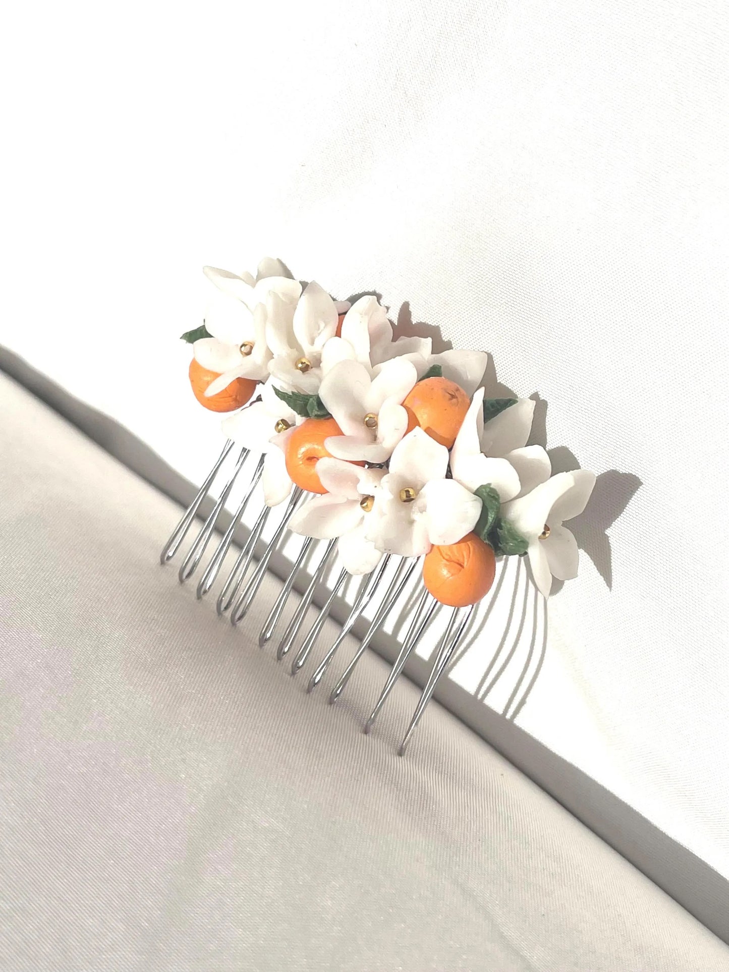 Azahar Orange Blossom Hair Comb – Handmade Spanish Floral Hair Piece with Citrus Oranges – Andalusian Bridal Hair Accessory, hair side.