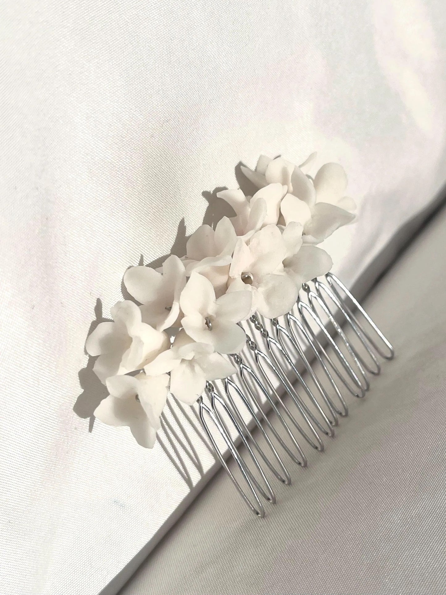 Azahar White Floral Hair Comb — Luxury Bridal Hair Jewelry — Elegant Minimalist Hairpiece