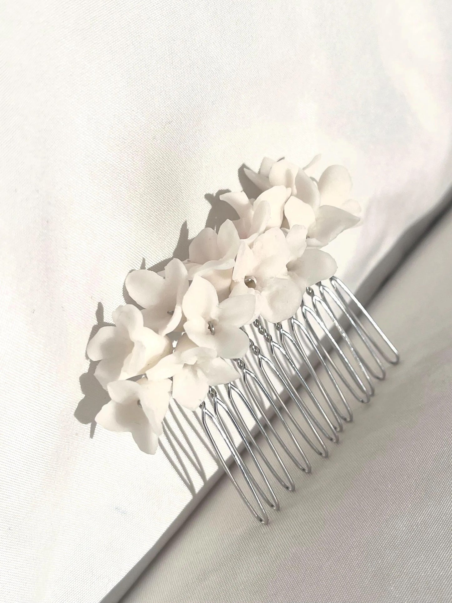 Azahar White Floral Hair Comb — Luxury Bridal Hair Jewelry — Elegant Minimalist Hairpiece